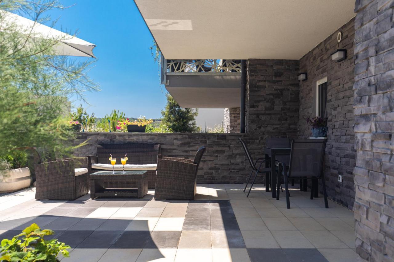 Apartment Odore Di Mare With Beautiful Garden كرك المظهر الخارجي الصورة